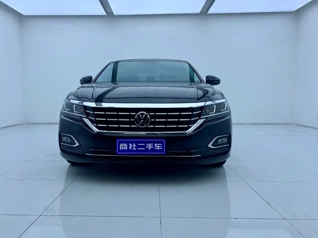 VOLKSWAGEN PASSAT 2021