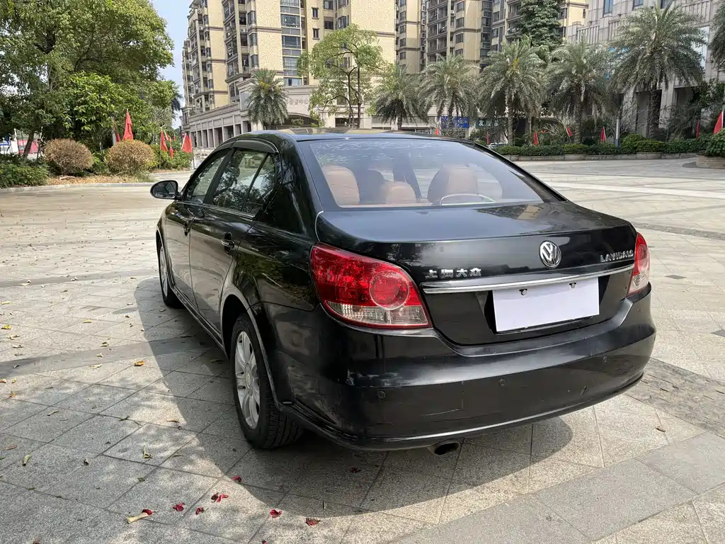 VOLKSWAGEN LAVIDA 2010