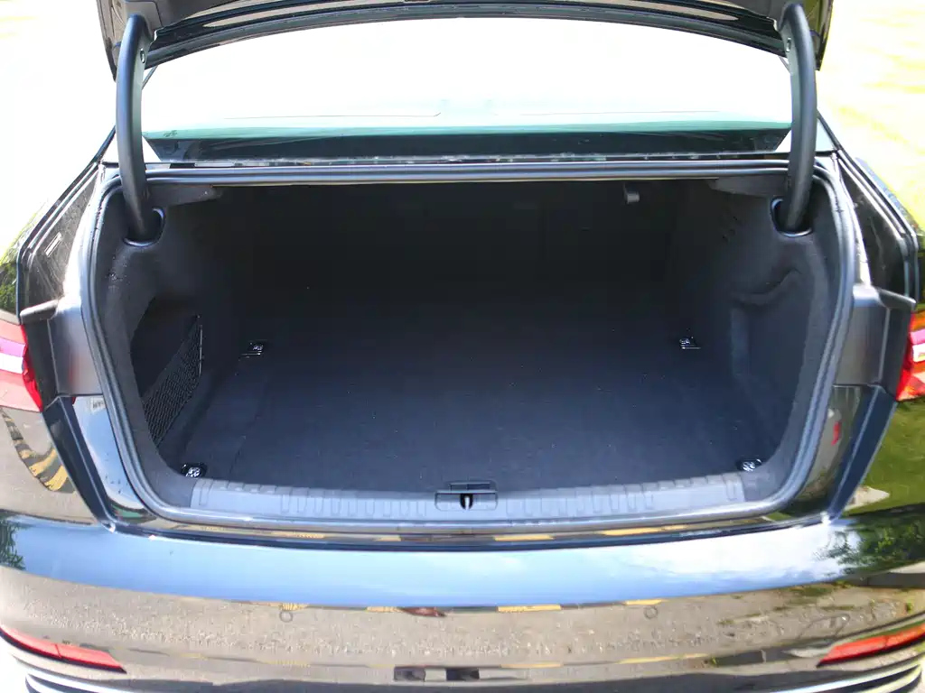 AUDI A6L 2023