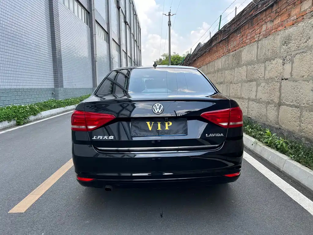 VOLKSWAGEN LAVIDA 2018