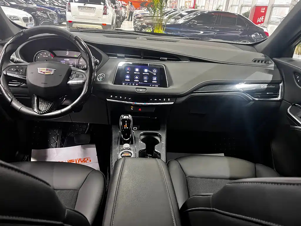 CADILLAC XT4 2022