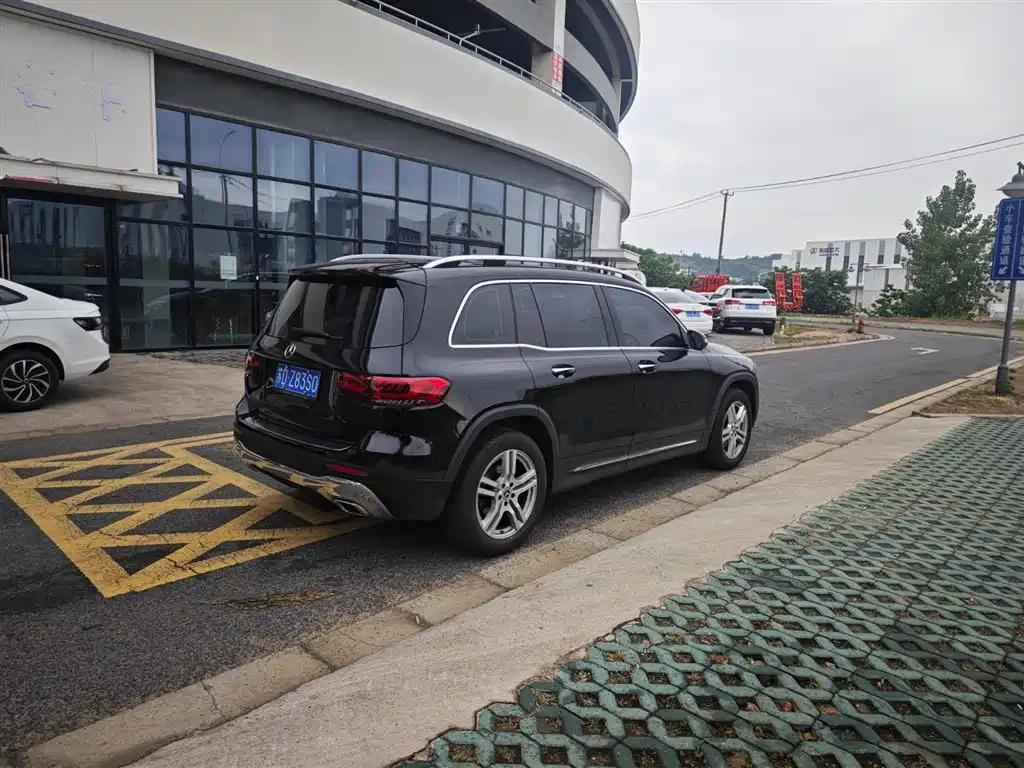 MERCEDES BENZ GLB 2021