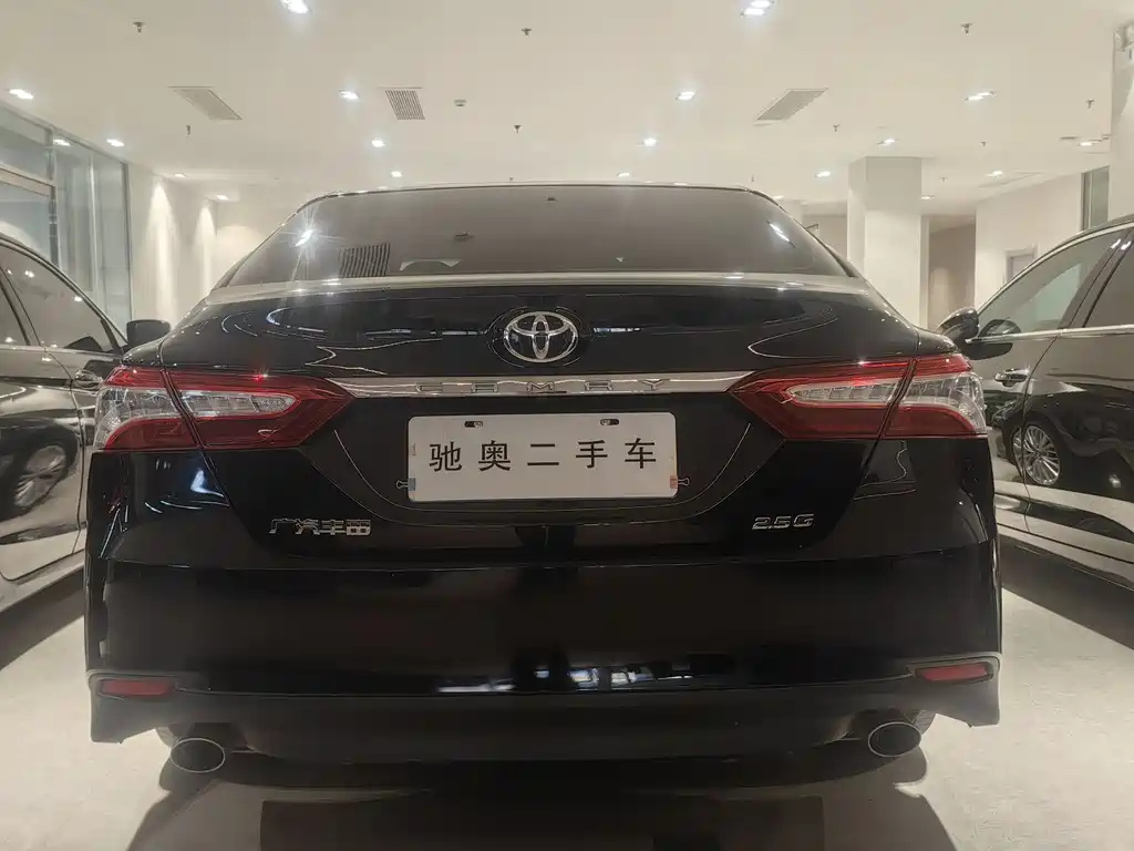 TOYOTA CAMRY 2020