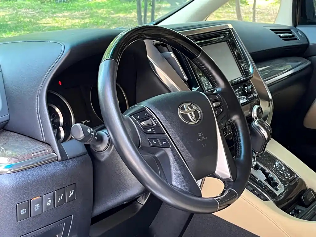 TOYOTA ALPHARD 2019