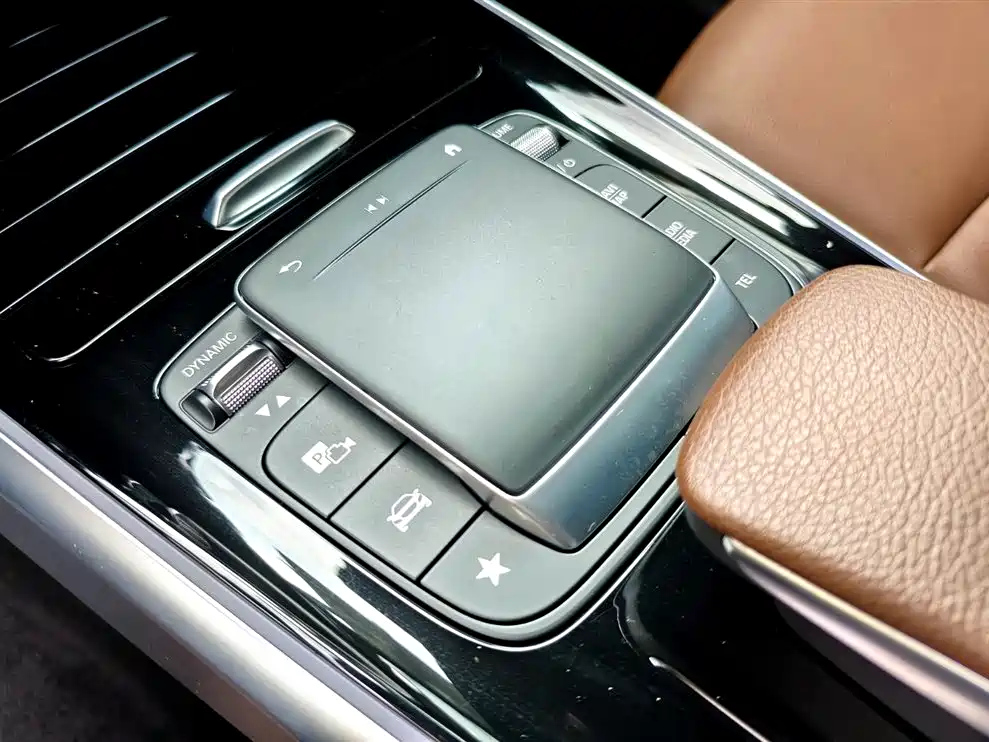 MERCEDES BENZ GLB 2022