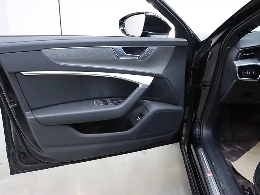 AUDI A6L 2023