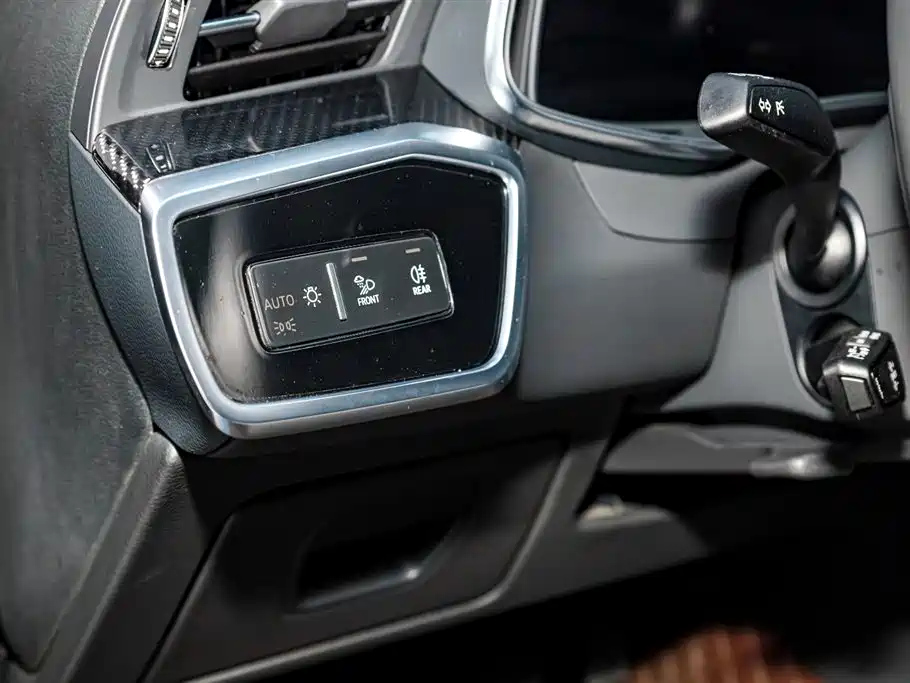 AUDI A6L 2023