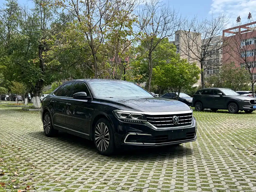 VOLKSWAGEN PASSAT 2021