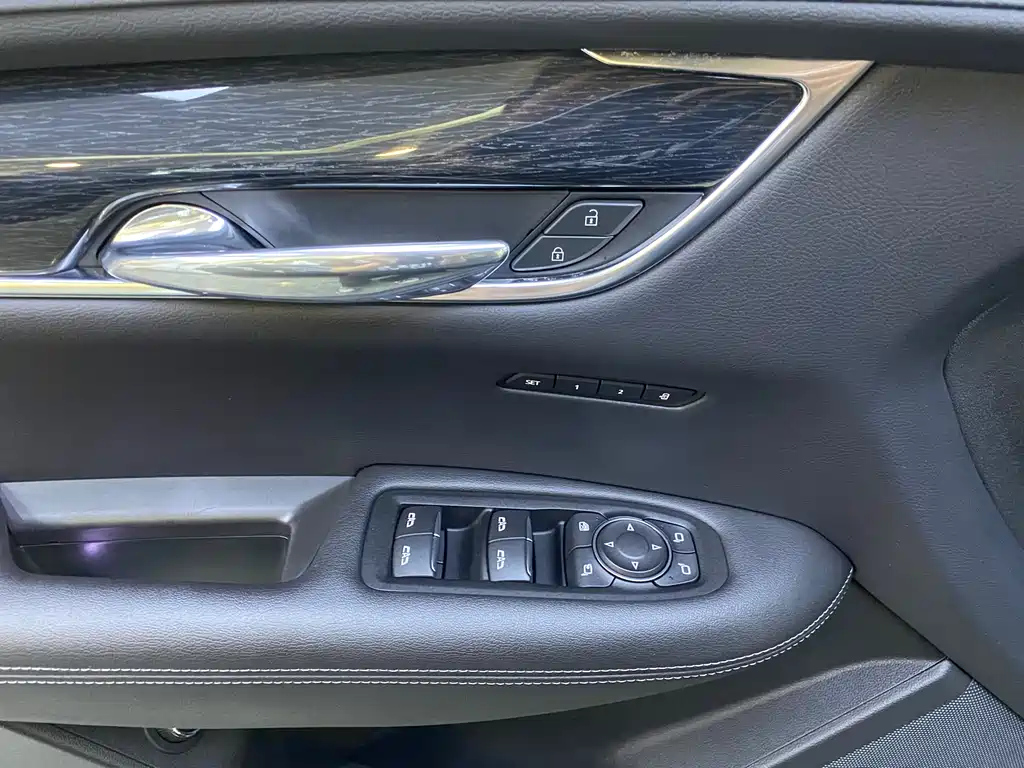 CADILLAC XT5 2022