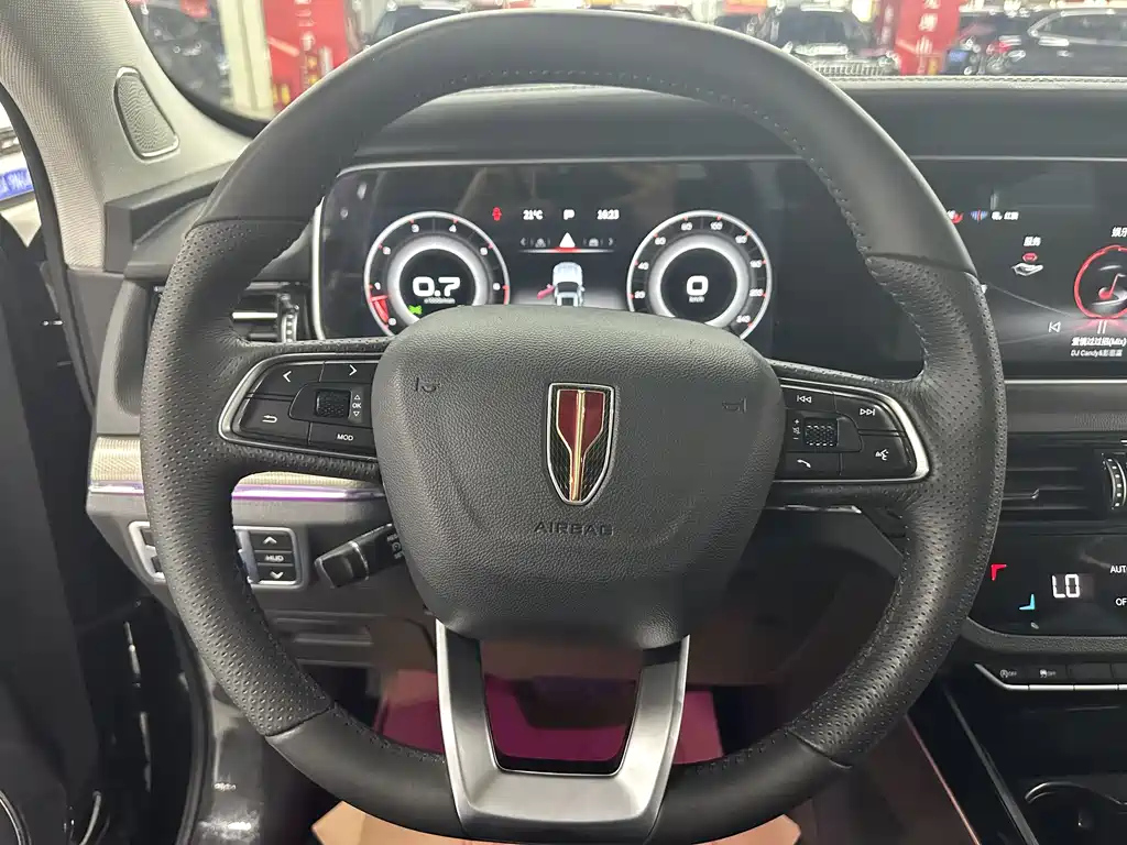 HONGQI HS5 2022
