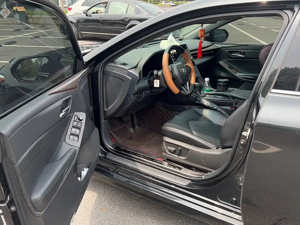 TOYOTA AVALON 2022