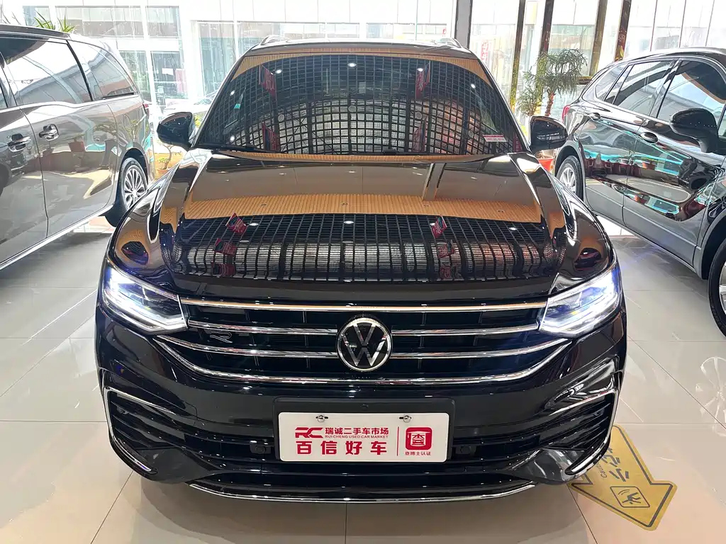 VOLKSWAGEN TIGUAN L 2022