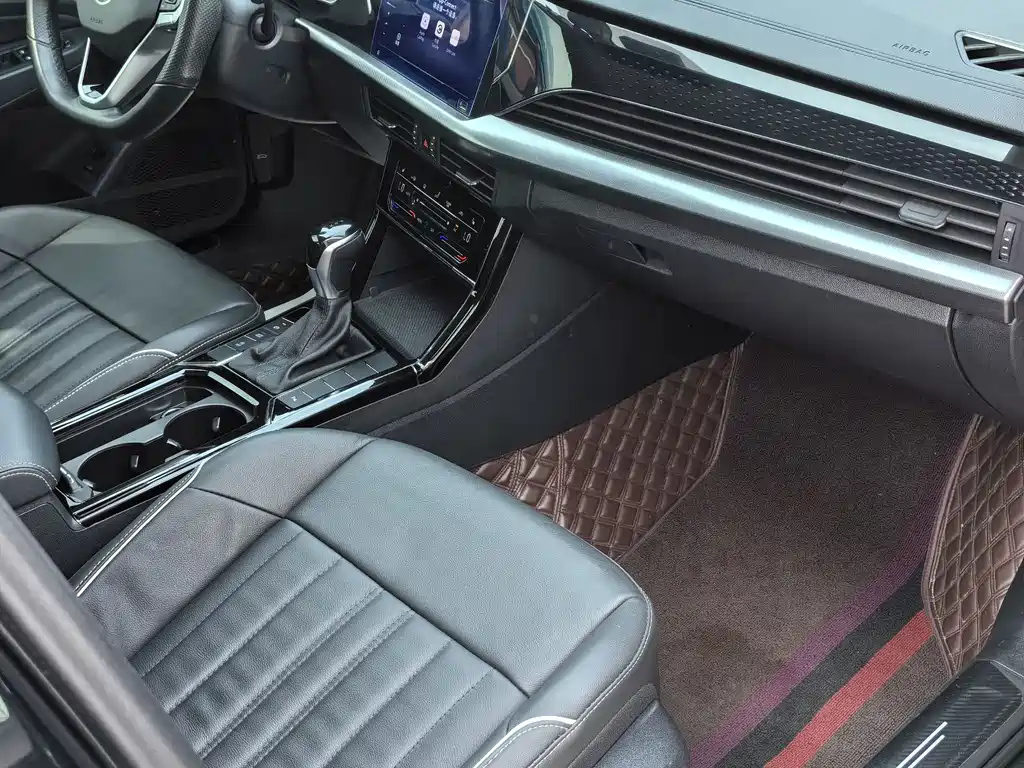 VOLKSWAGEN PASSAT 2022