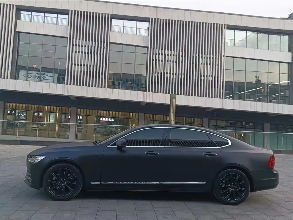 VOLVO S90 2020