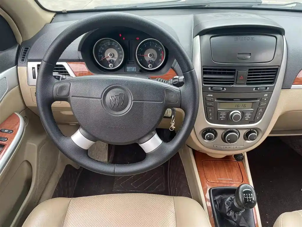 BUICK EXCELLE 2012