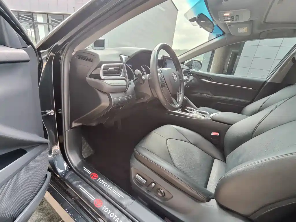 TOYOTA CAMRY 2022