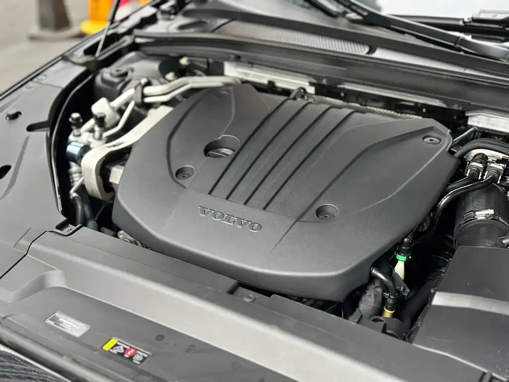 VOLVO S90 2021