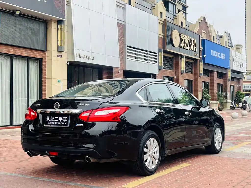 NISSAN TEANA 2019
