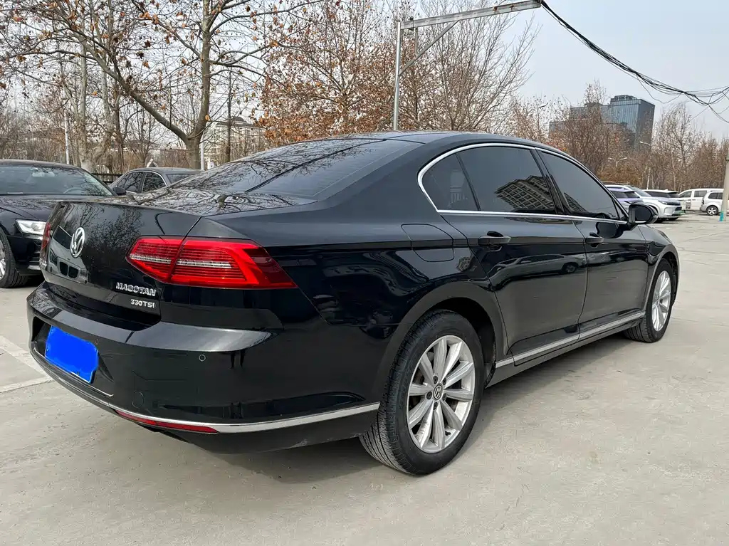 VOLKSWAGEN MAGOTAN 2017