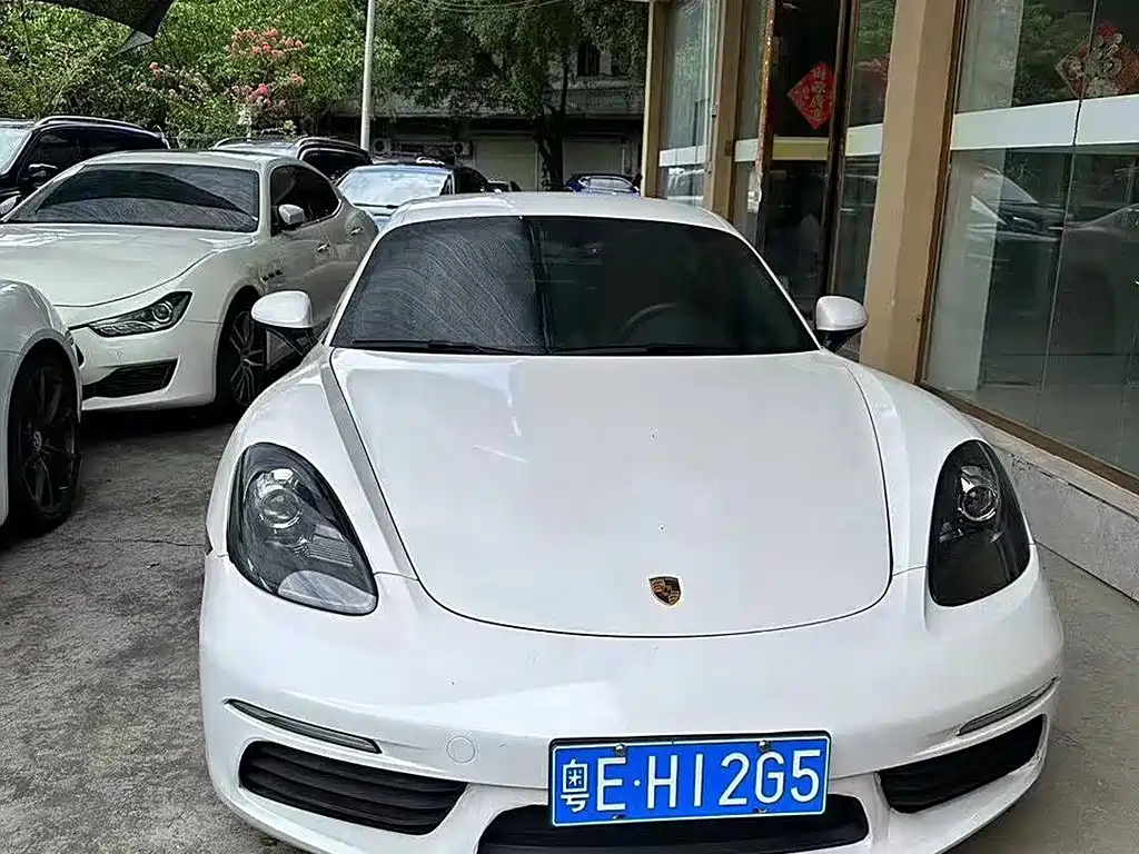 PORSCHE 718 2022