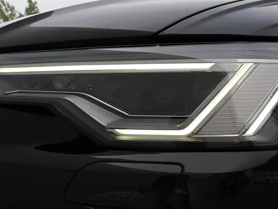 AUDI A6L 2021
