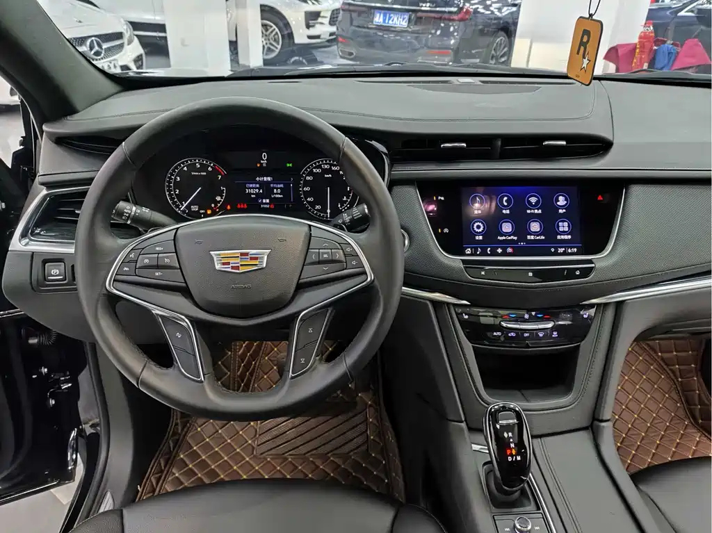 CADILLAC XT5 2021