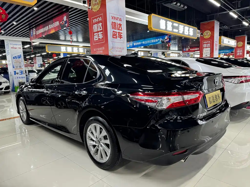 TOYOTA CAMRY 2021