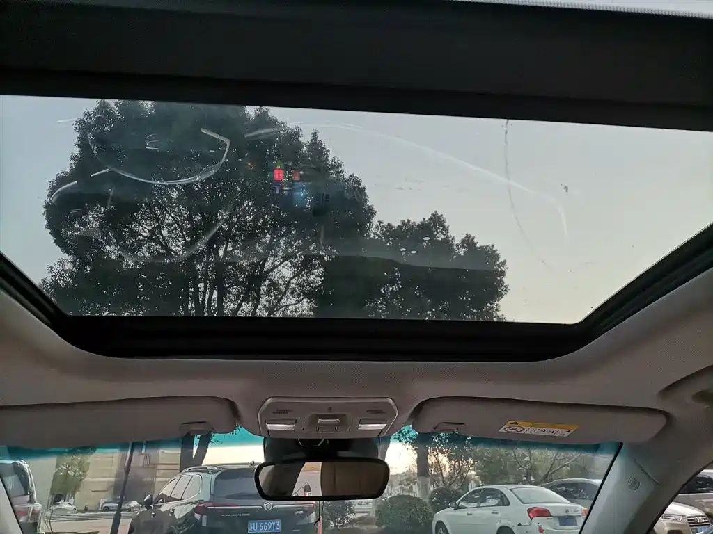 GEELY AUTO BORUI 2018