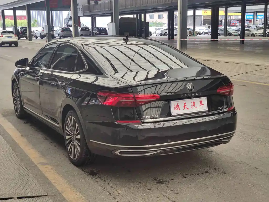 VOLKSWAGEN PASSAT 2021