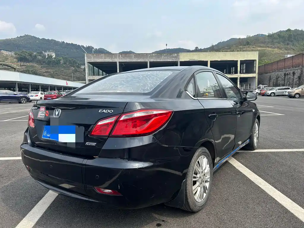CHANGAN EADO 2013