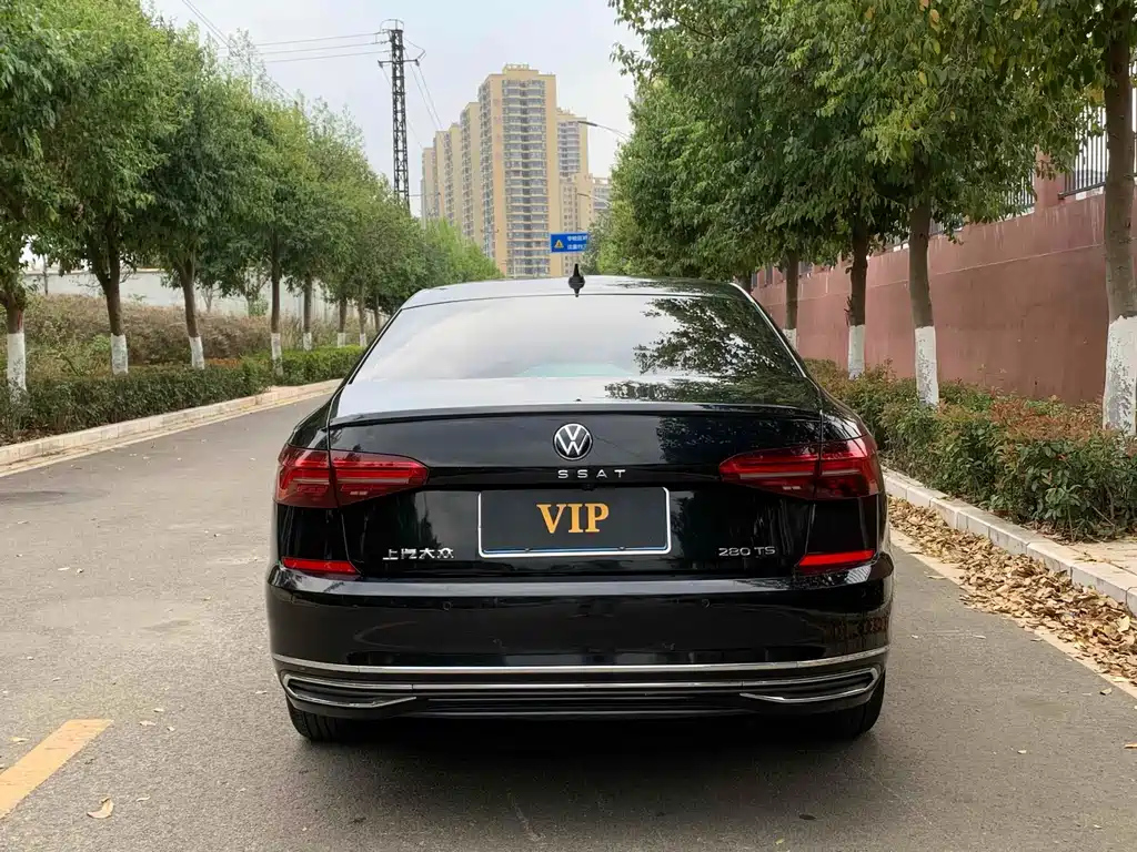 VOLKSWAGEN PASSAT 2021