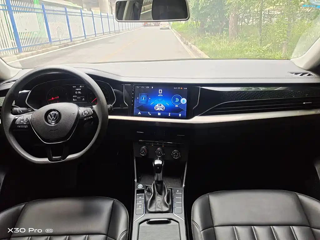 VOLKSWAGEN PASSAT 2020