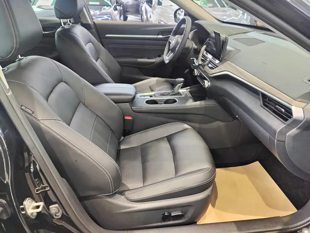NISSAN TEANA 2022