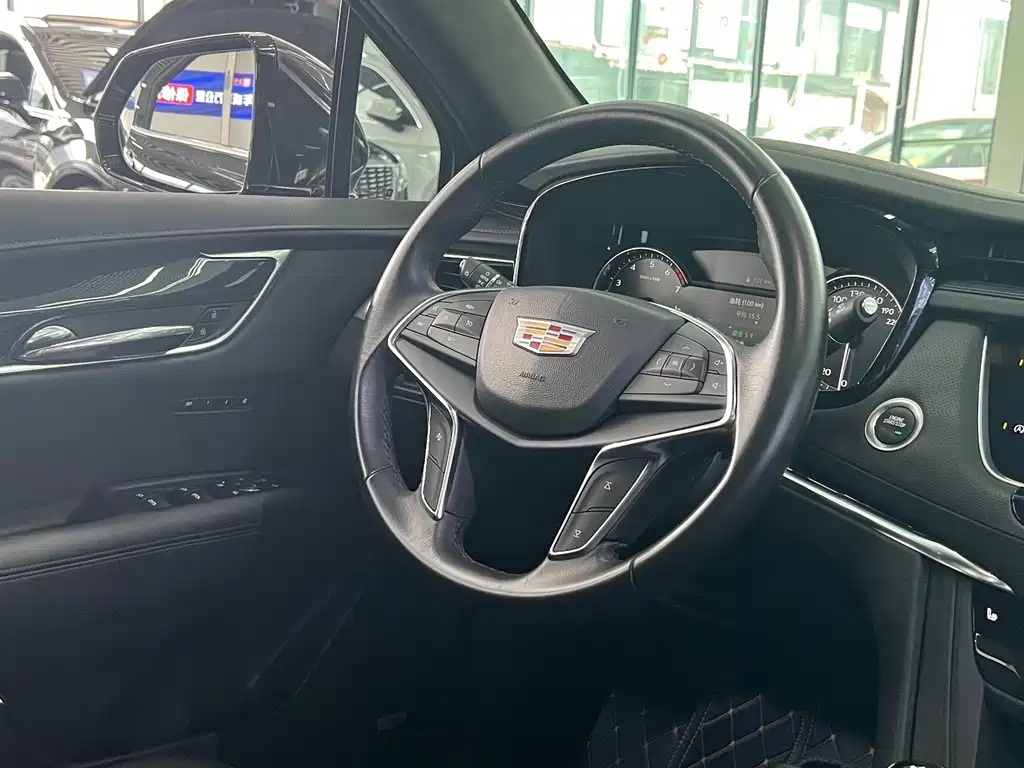CADILLAC XT5 2021