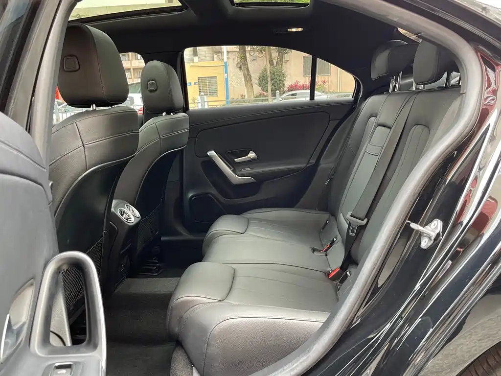 MERCEDES BENZ A-CLASS 2021