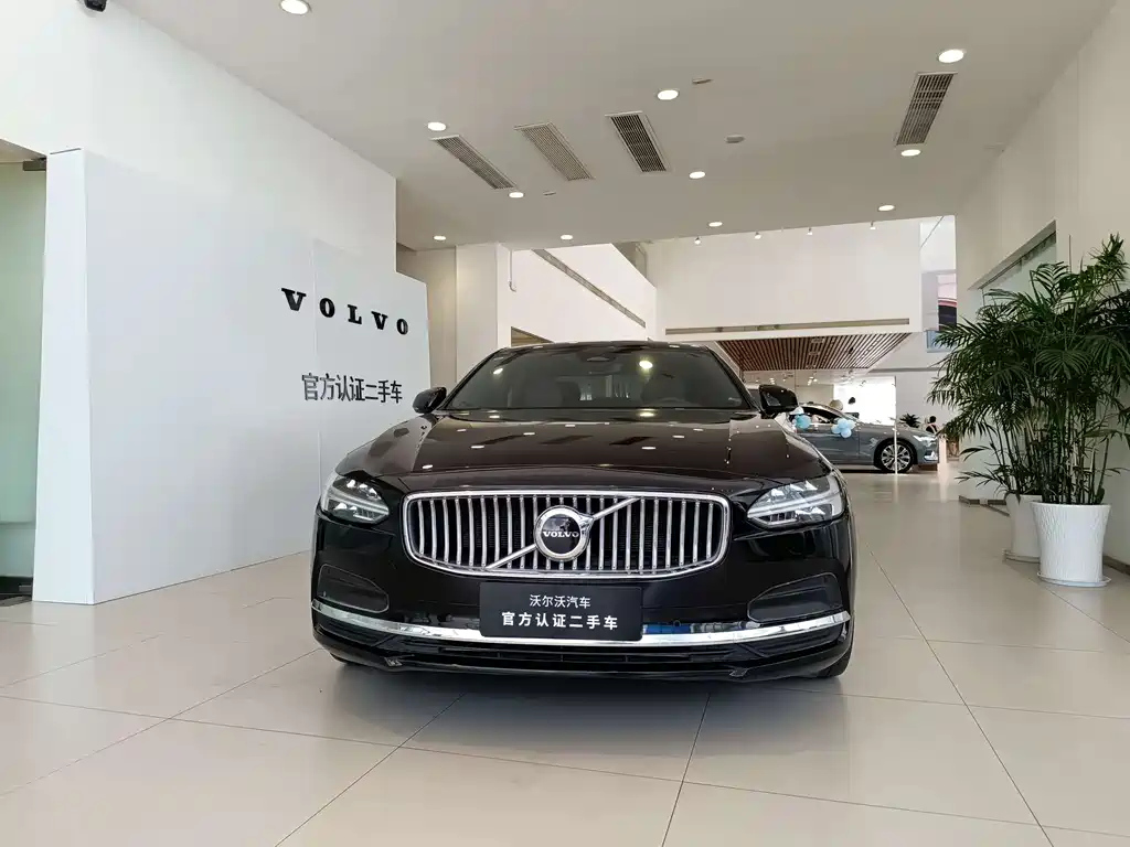 VOLVO S90 2022