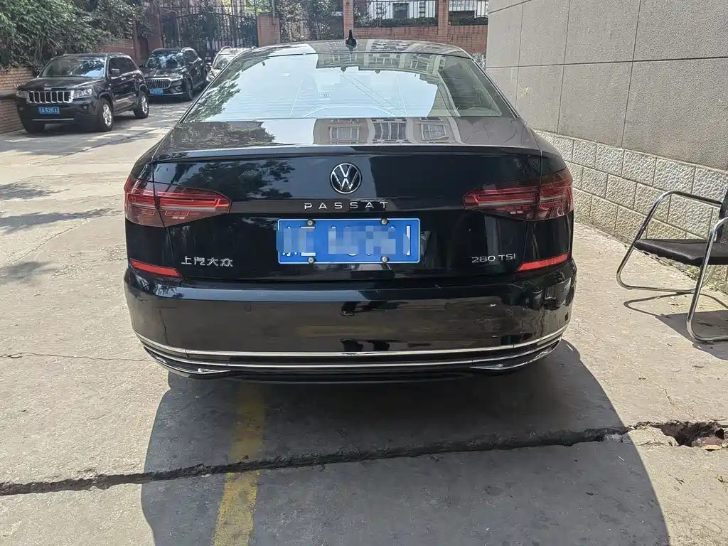 VOLKSWAGEN PASSAT 2021