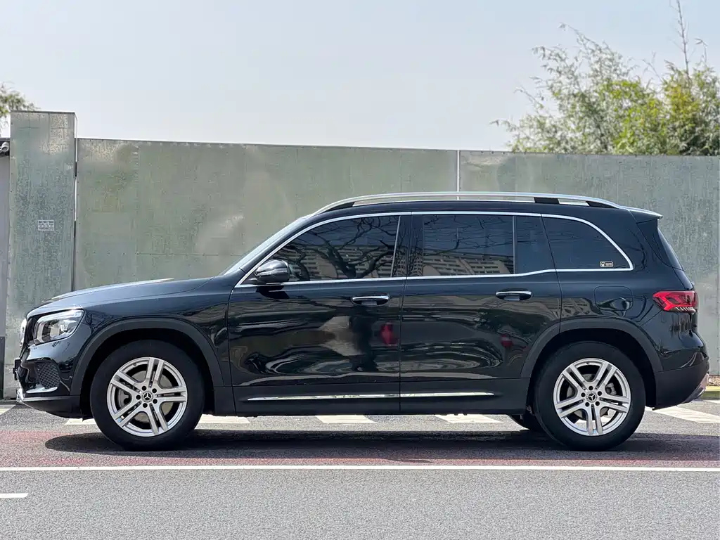 MERCEDES BENZ GLB 2022