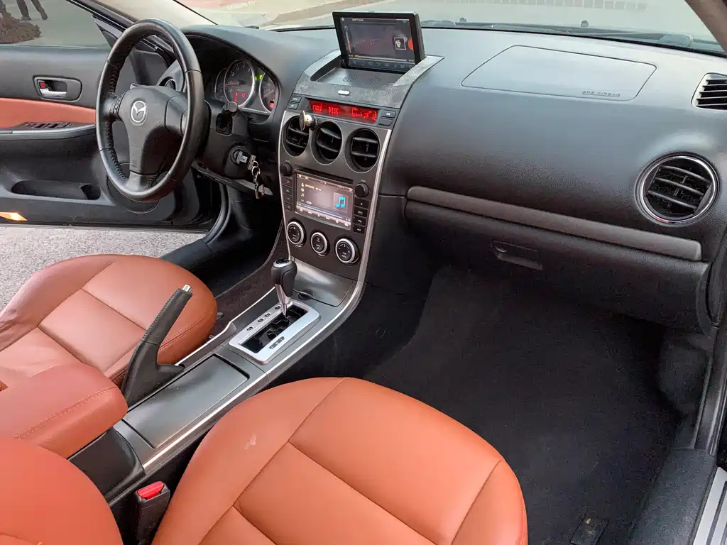 MAZDA 6 2010