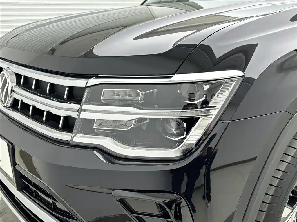 VOLKSWAGEN TOURAN 2022