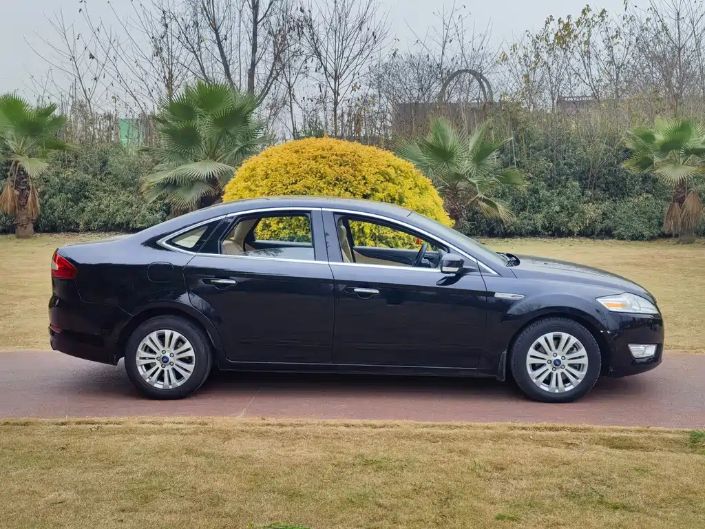 FORD MONDEO - WINNER 2010