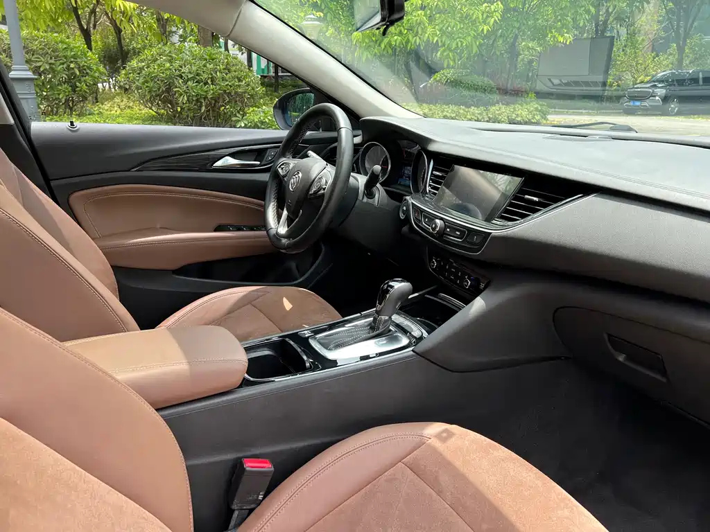 BUICK REGAL 2020