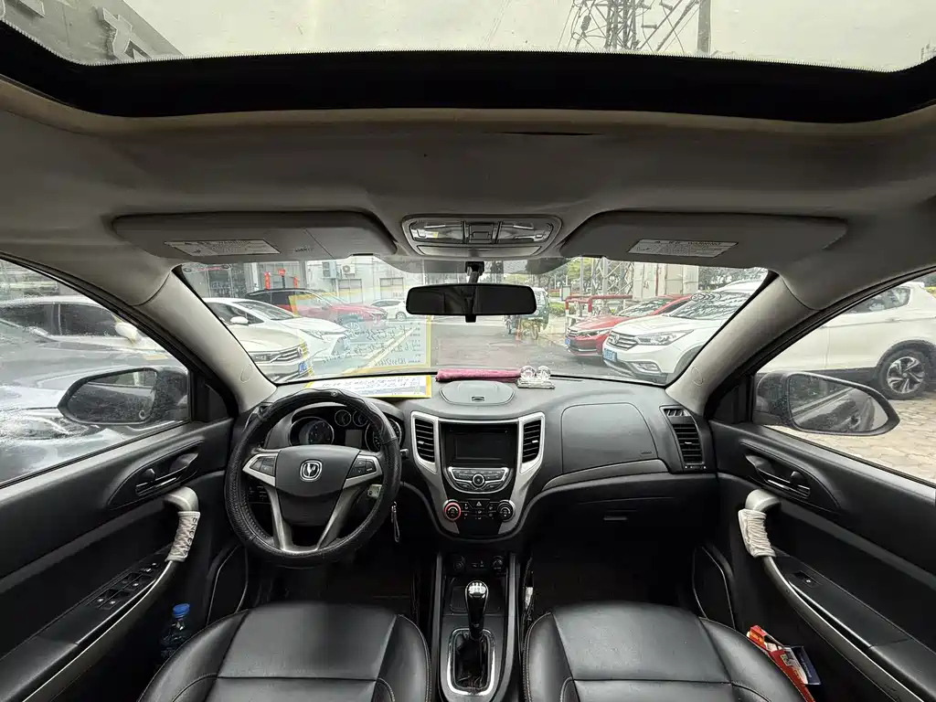 CHANGAN CS35 2012