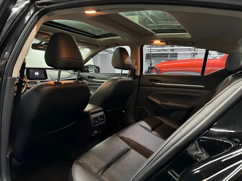 NISSAN TEANA 2020