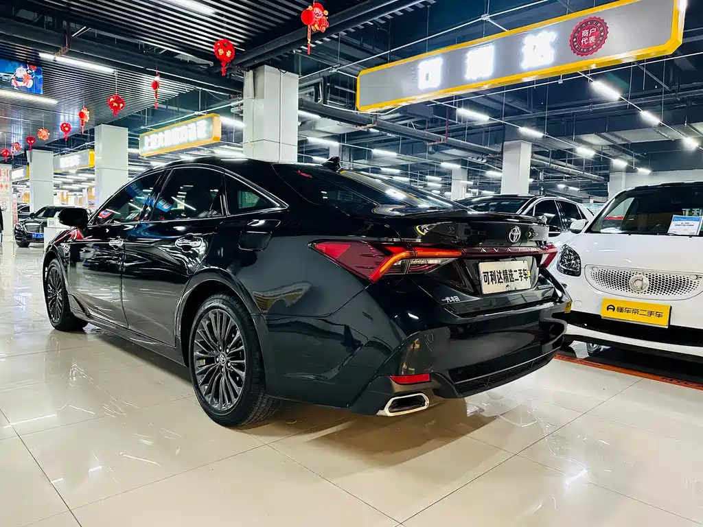 TOYOTA AVALON 2019