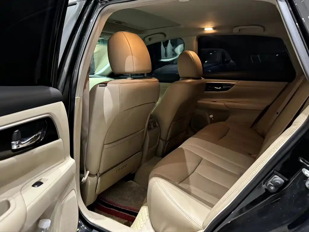 NISSAN TEANA 2018