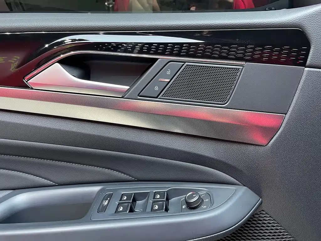 VOLKSWAGEN PASSAT 2022