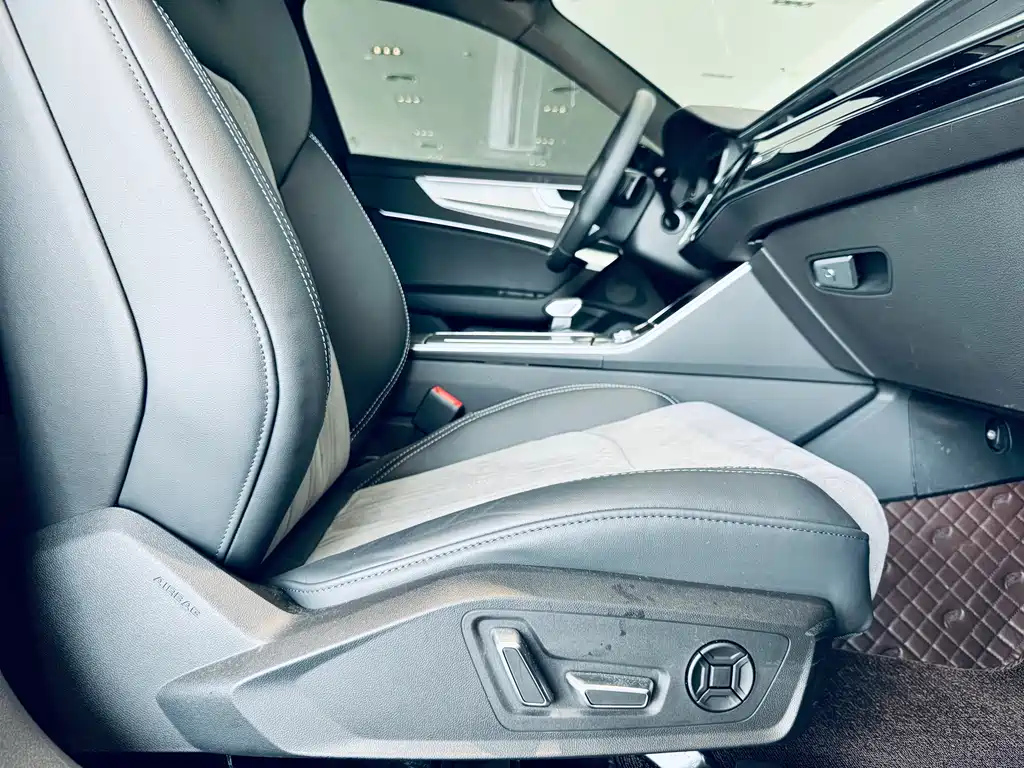 AUDI A6L 2023