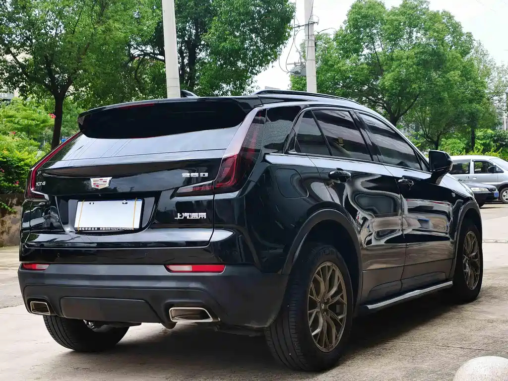 CADILLAC XT4 2021