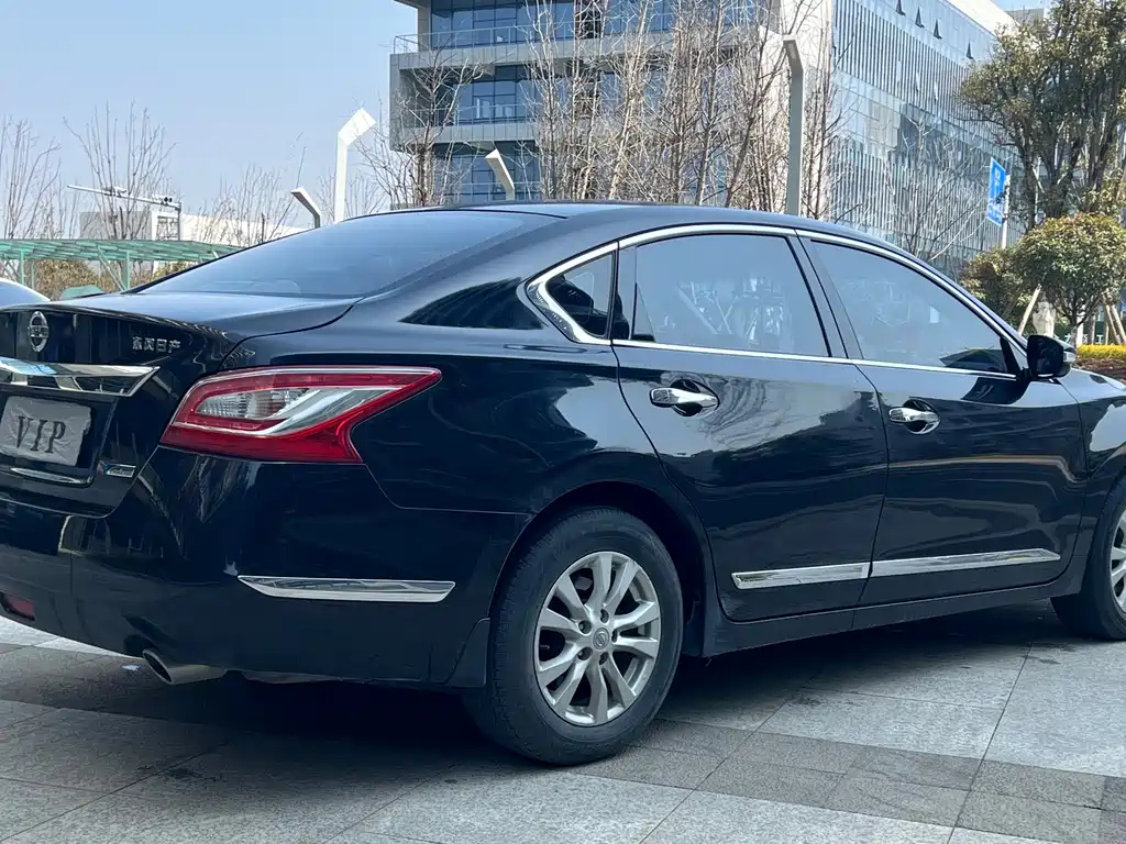 NISSAN TEANA 2014